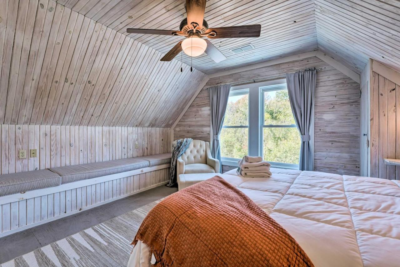 Unique Loft Cabin Fire Pit And Fishing Access! Bells Bagian luar foto