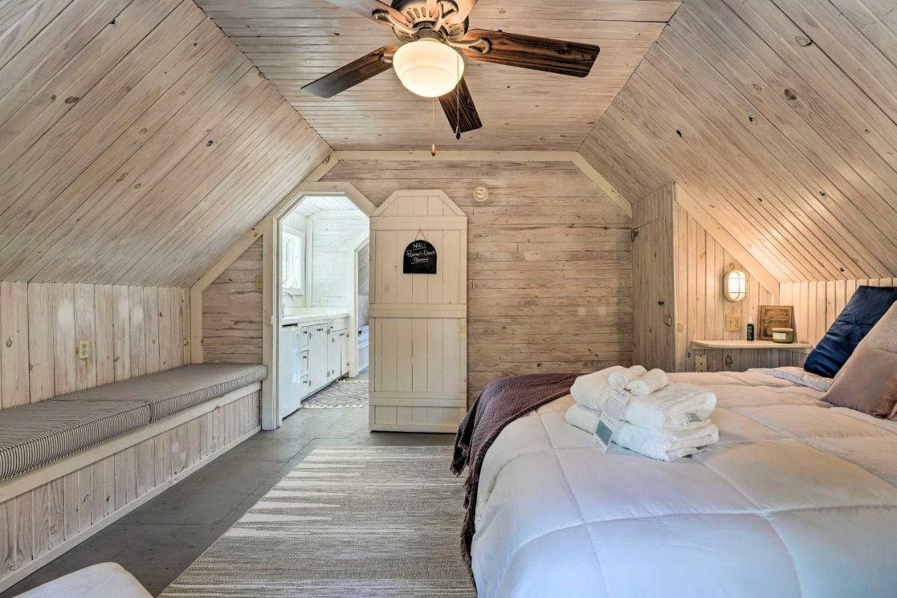 Unique Loft Cabin Fire Pit And Fishing Access! Bells Bagian luar foto